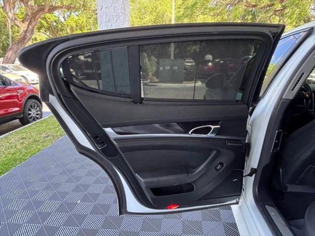 2013 Porsche Panamera Platinum Edition
