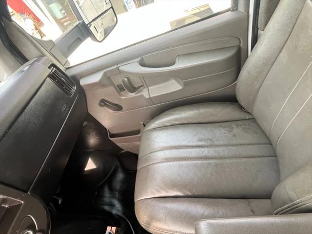 2015 Chevrolet Express Cutaway 3500