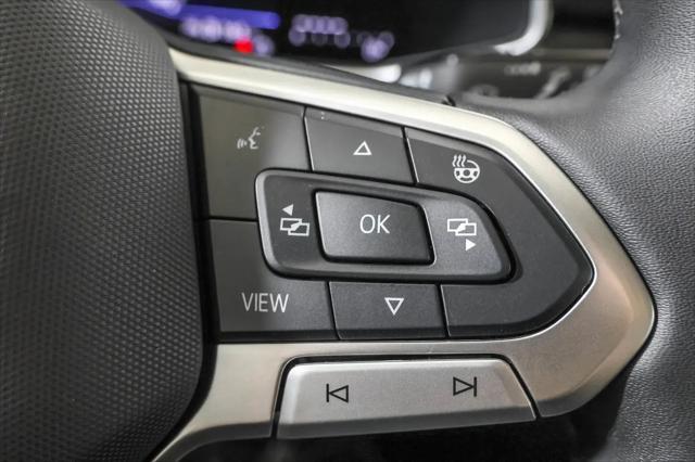 2026 Volkswagen Taos SE Black
