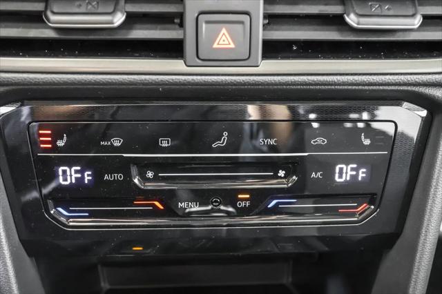 2026 Volkswagen Taos SE Black