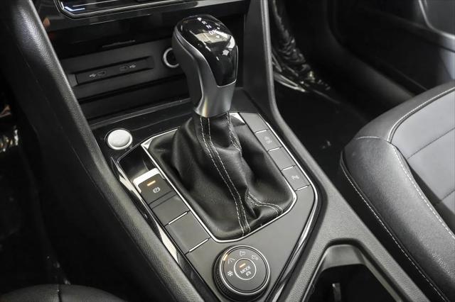 2026 Volkswagen Taos SE Black