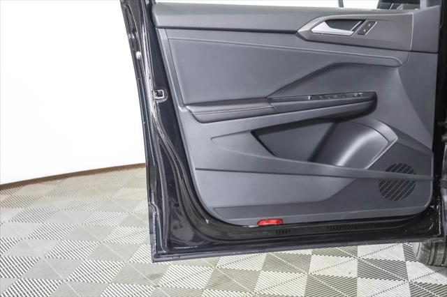 2026 Volkswagen Taos SE Black