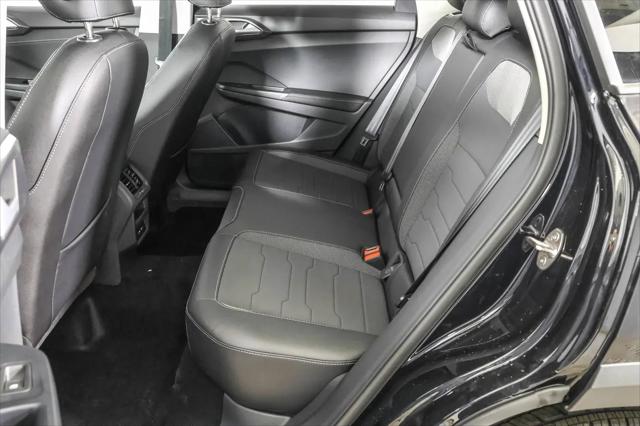 2026 Volkswagen Taos SE Black