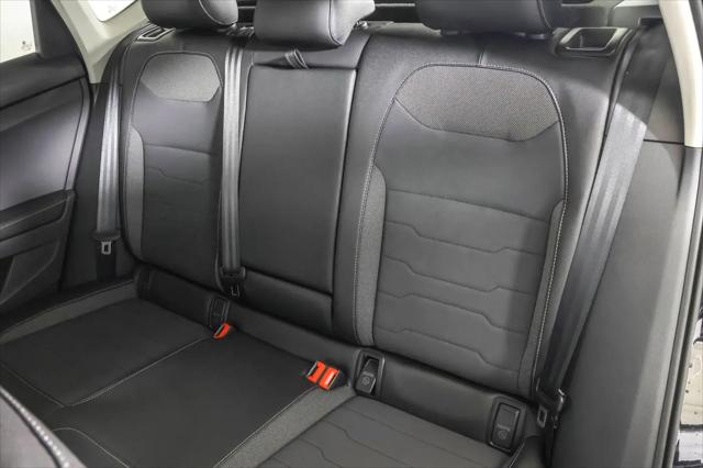 2026 Volkswagen Taos SE Black
