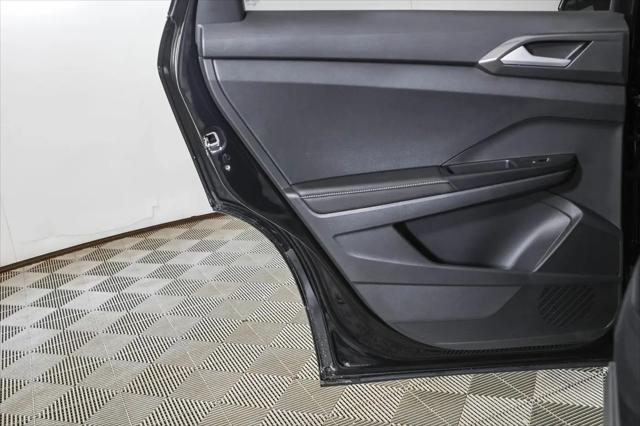 2026 Volkswagen Taos SE Black