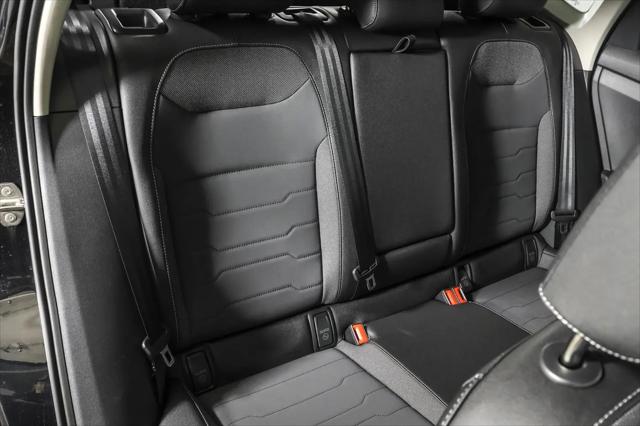 2026 Volkswagen Taos SE Black