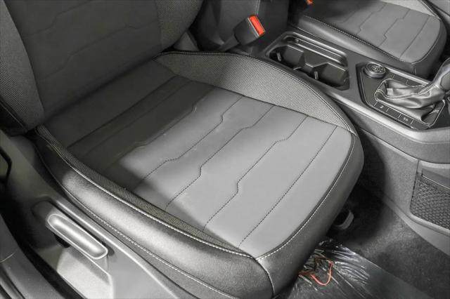 2026 Volkswagen Taos SE Black