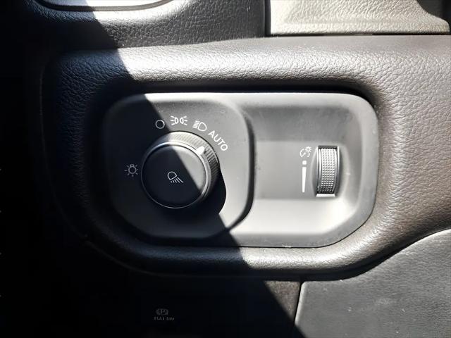 2022 Ram 1500 Tradesman Crew Cab 4x4 6'4" Box