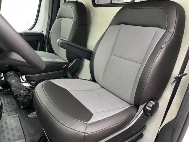 2026 Ram ProMaster Cargo Van Tradesman Low Roof 136 WB w/Pass Seat