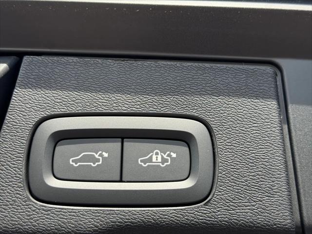 2026 Volvo XC60 B5 Core