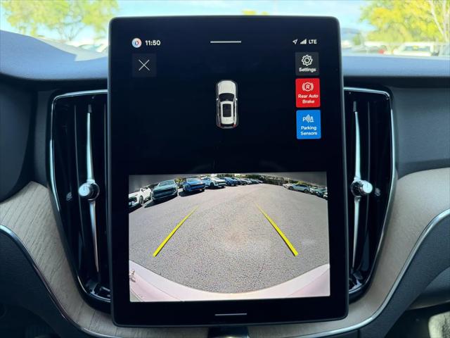2026 Volvo XC60 B5 Core