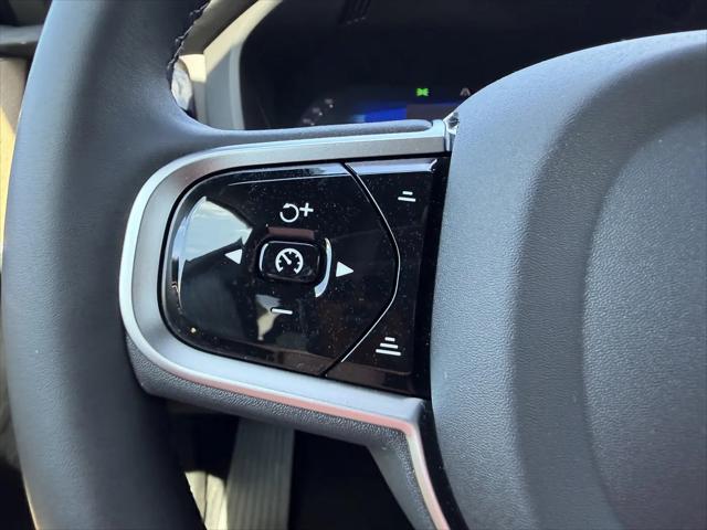 2026 Volvo XC60 B5 Core
