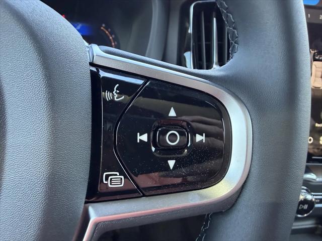 2026 Volvo XC60 B5 Core