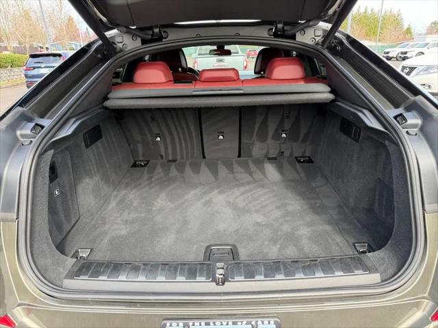 2022 BMW X6 M50i