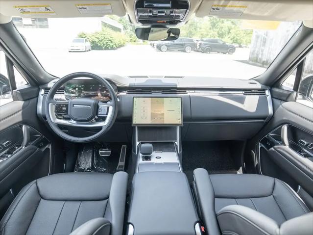 2026 Land Rover Range Rover P400 SE