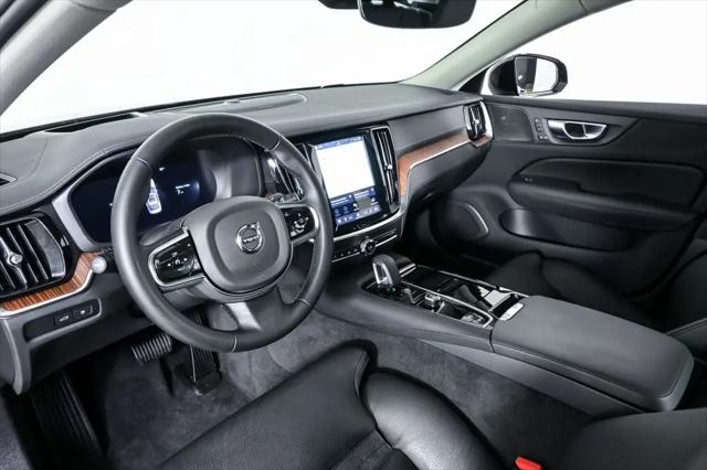 2025 Volvo S60 T8 Ultra