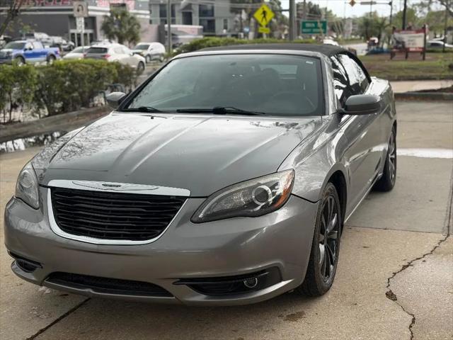 2013 Chrysler 200 S