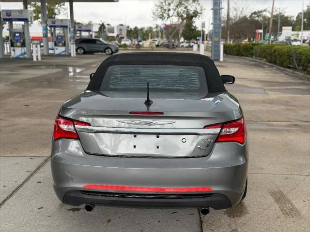 2013 Chrysler 200 S
