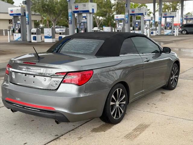2013 Chrysler 200 S