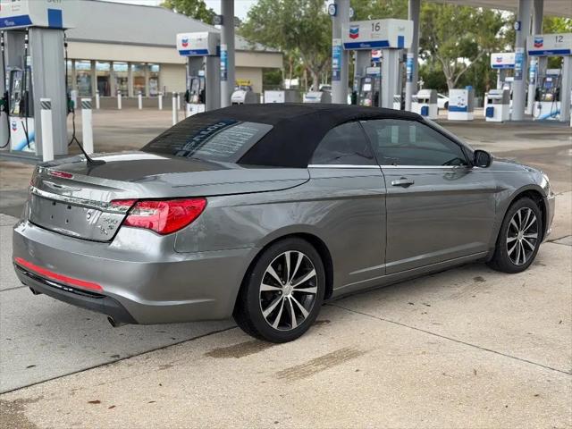 2013 Chrysler 200 S