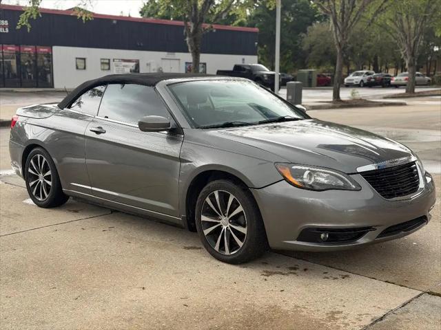 2013 Chrysler 200 S