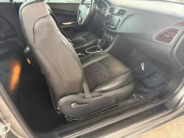 2013 Chrysler 200 S