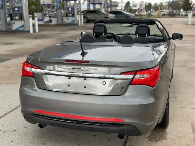 2013 Chrysler 200 S