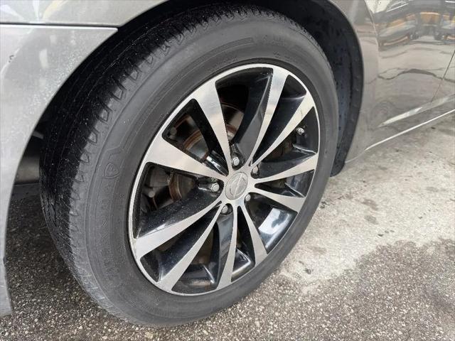 2013 Chrysler 200 S