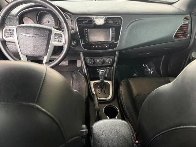 2013 Chrysler 200 S