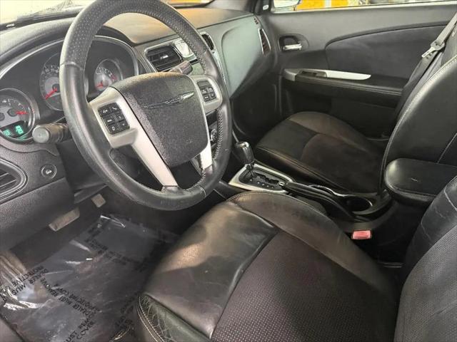 2013 Chrysler 200 S
