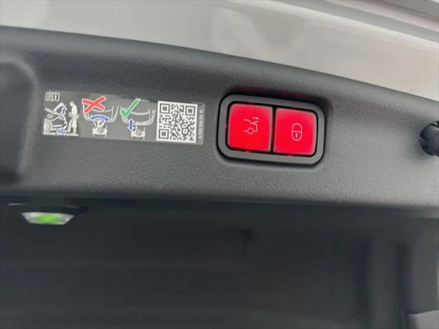2026 Mercedes-Benz C-CLASS C 300 C 300