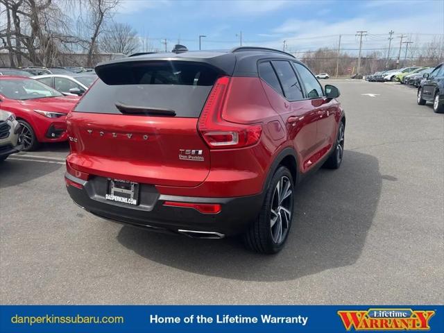 2020 Volvo XC40 T5 R-Design