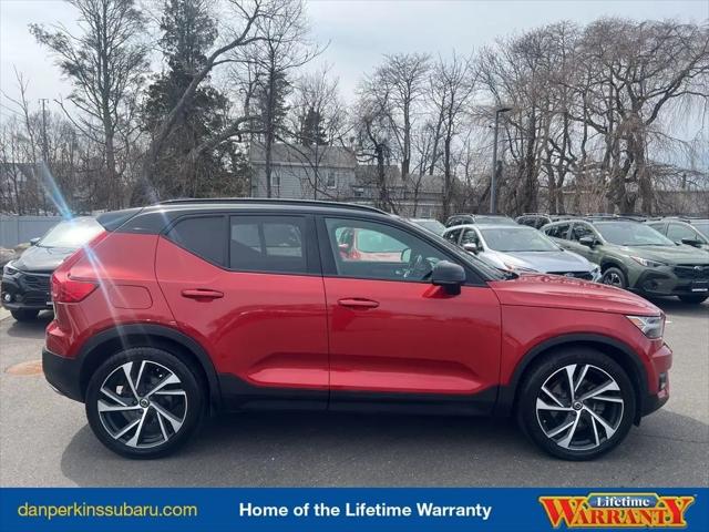 2020 Volvo XC40 T5 R-Design