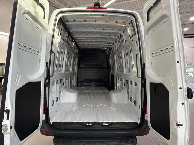 2025 Mercedes-Benz Sprinter Cargo Van High Roof 4-Cyl Diesel HO