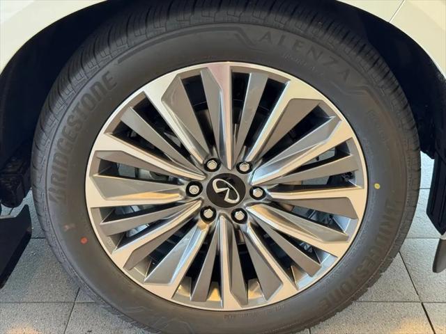 2026 INFINITI QX80 LUXE AWD