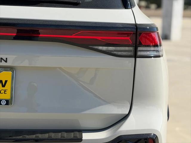 2026 Volkswagen Tiguan SE R-Line Black