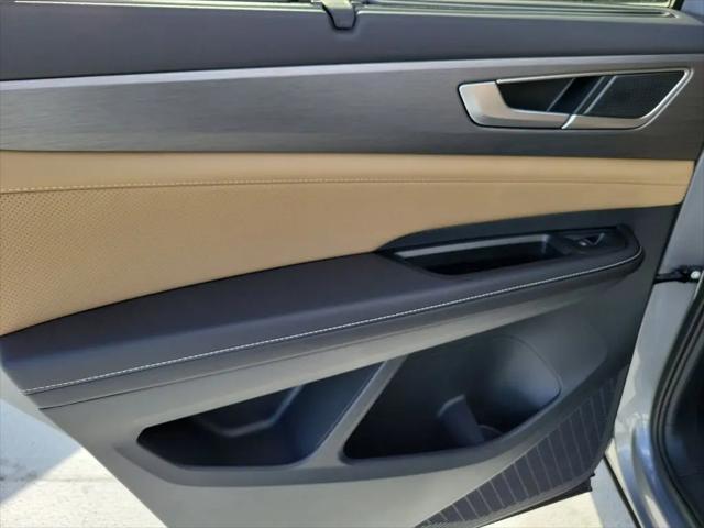 2026 Volkswagen Atlas Cross Sport SE with Technology