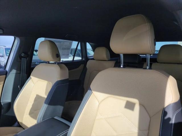 2026 Volkswagen Atlas Cross Sport SE with Technology