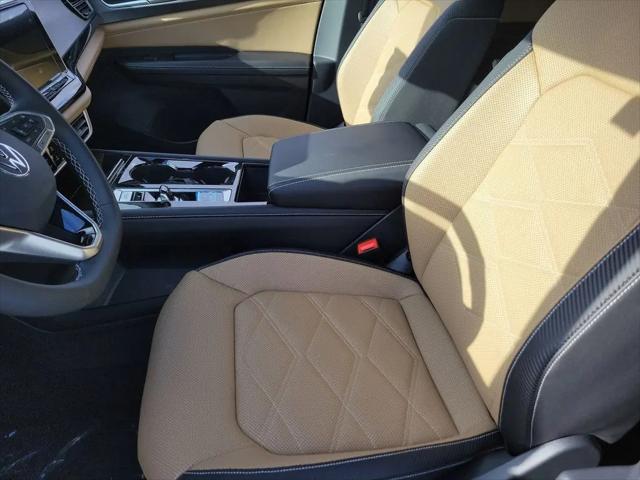2026 Volkswagen Atlas Cross Sport SE with Technology