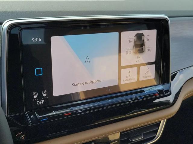 2026 Volkswagen Atlas Cross Sport SE with Technology