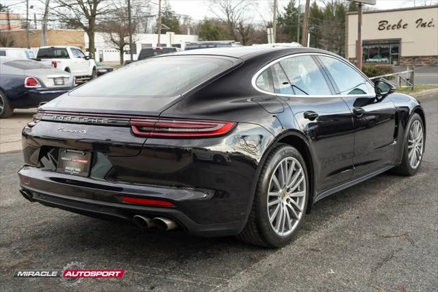 2017 Porsche Panamera 4S