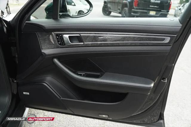 2017 Porsche Panamera 4S