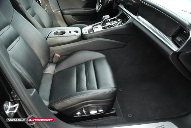 2017 Porsche Panamera 4S