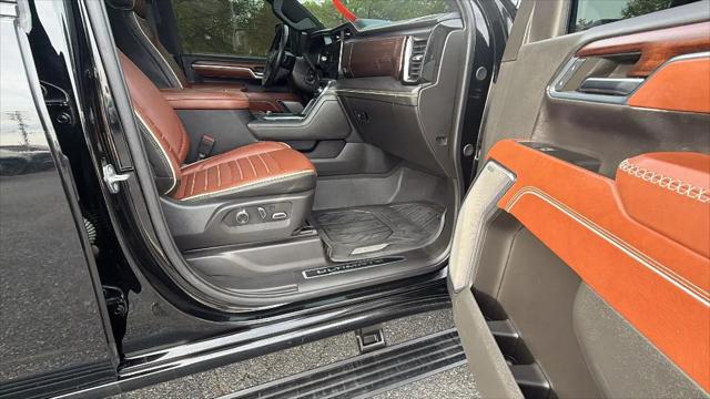2024 GMC Sierra 3500HD 4WD Crew Cab Long Bed Denali Ultimate