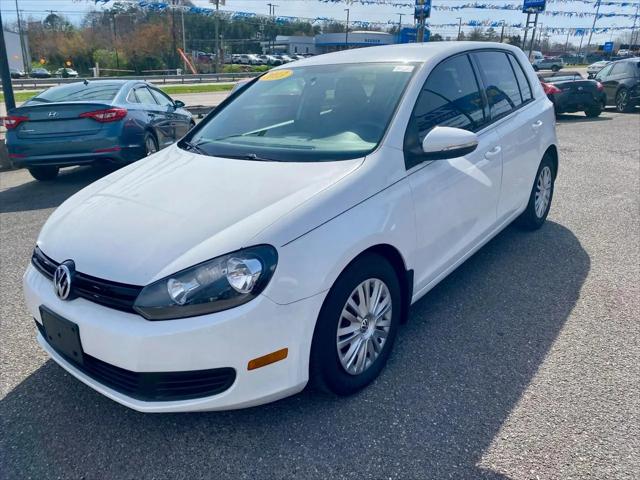 2013 Volkswagen Golf 2.5L 4-Door