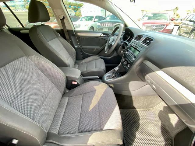 2013 Volkswagen Golf 2.5L 4-Door