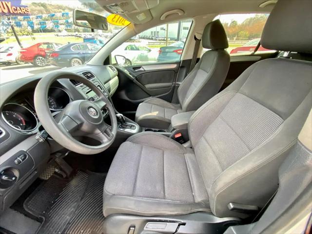 2013 Volkswagen Golf 2.5L 4-Door