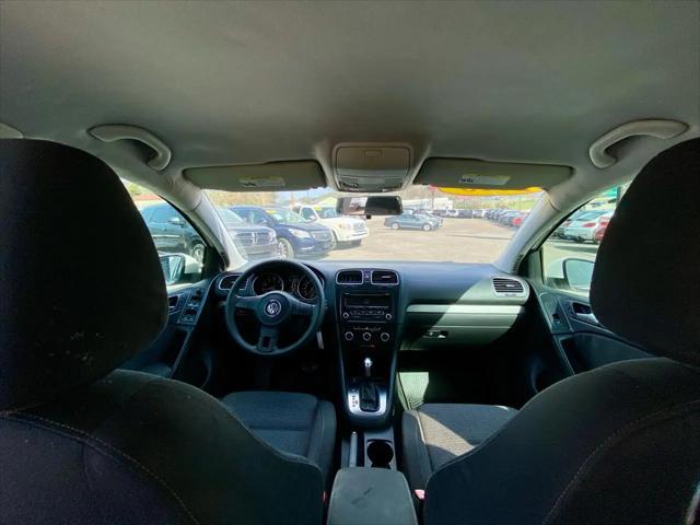 2013 Volkswagen Golf 2.5L 4-Door