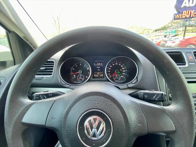 2013 Volkswagen Golf 2.5L 4-Door