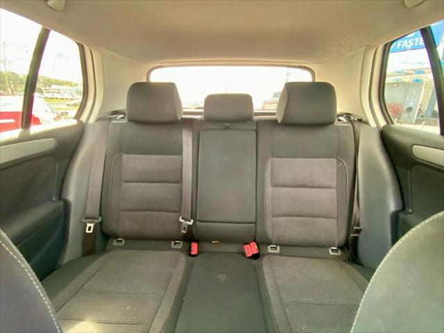 2013 Volkswagen Golf 2.5L 4-Door